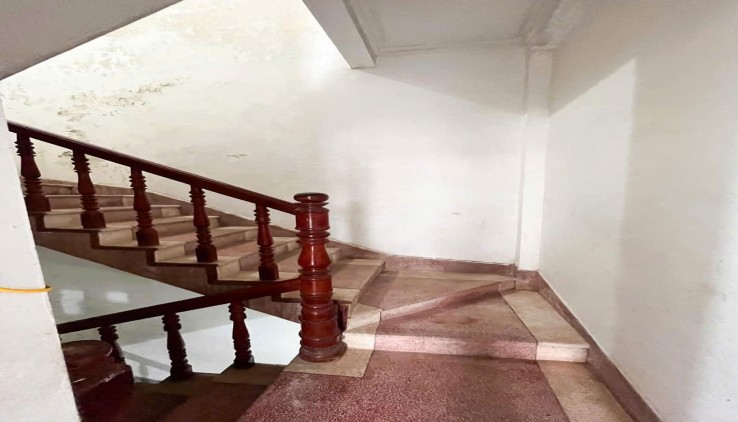 Cho thuê nhà ngõ 190 Hoàng Mai, 5.5 triệu, 30m2, 3 tầng, 2 ngủ, 2 vệ sinh, vào ngay